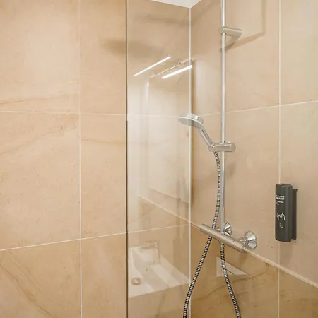 アパートホテル Homaris Nolli 3*